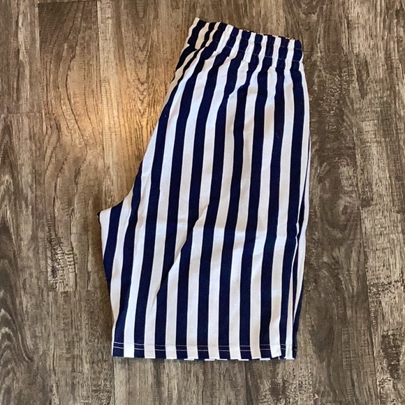 boohooMAN | Jacquard Stripe Shirt & Shorts - Picture 7 of 10